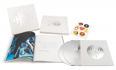 SERATO SCV-SP-072-20 20th Anniversary Boxset - Coffee-Table Book + Silver Control Vinyl